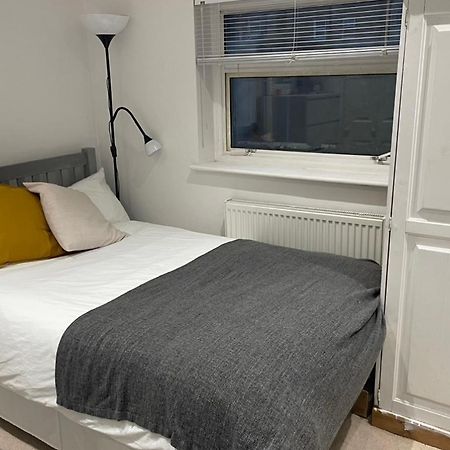 לונדון Cozy Private Room מראה חיצוני תמונה