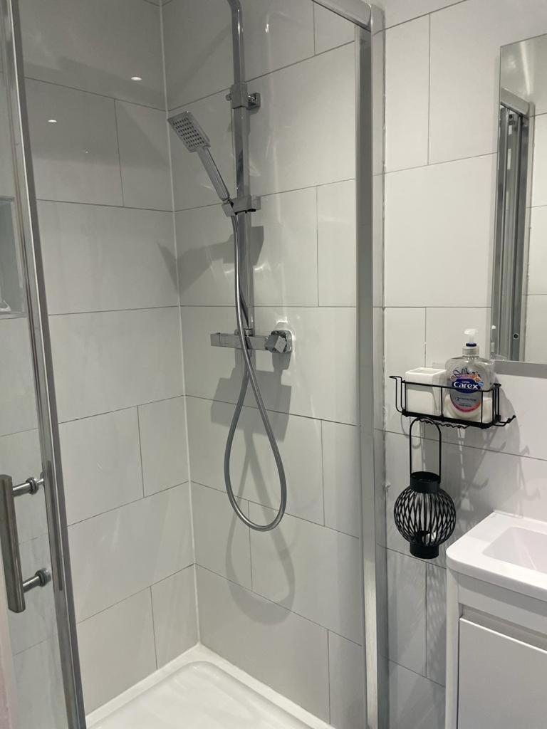 לונדון Cozy Private Room מראה חיצוני תמונה